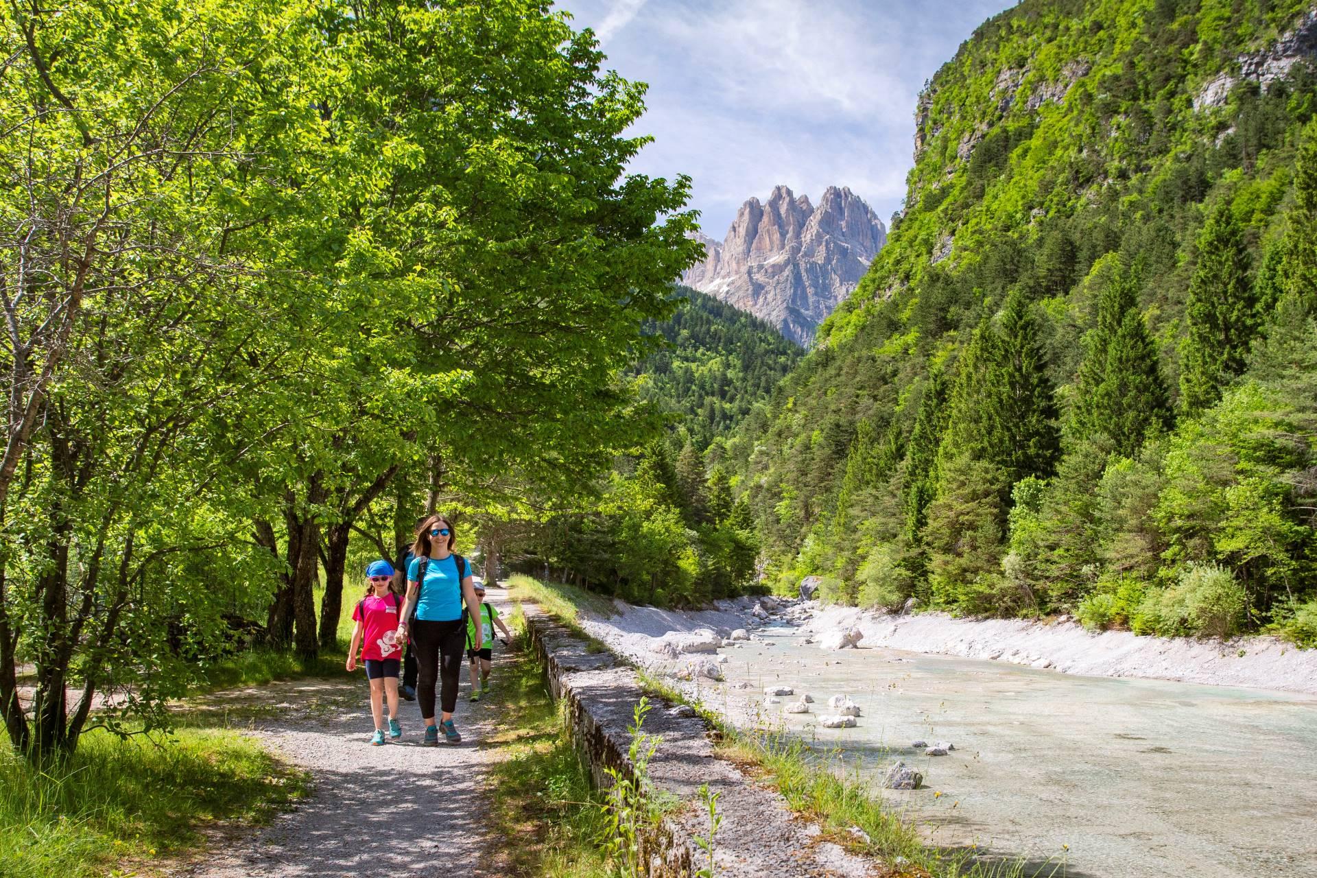 Escursioni in montagna d'estate