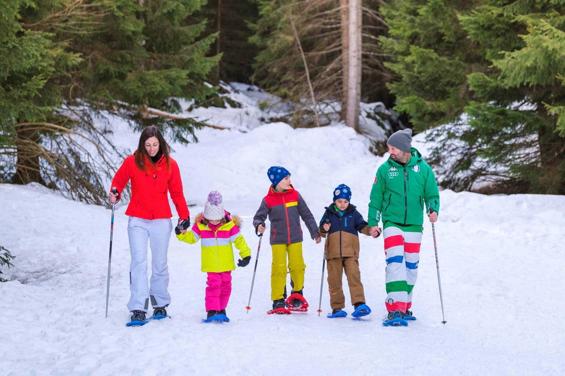 Escursioni in montagna d'inverno con bambini