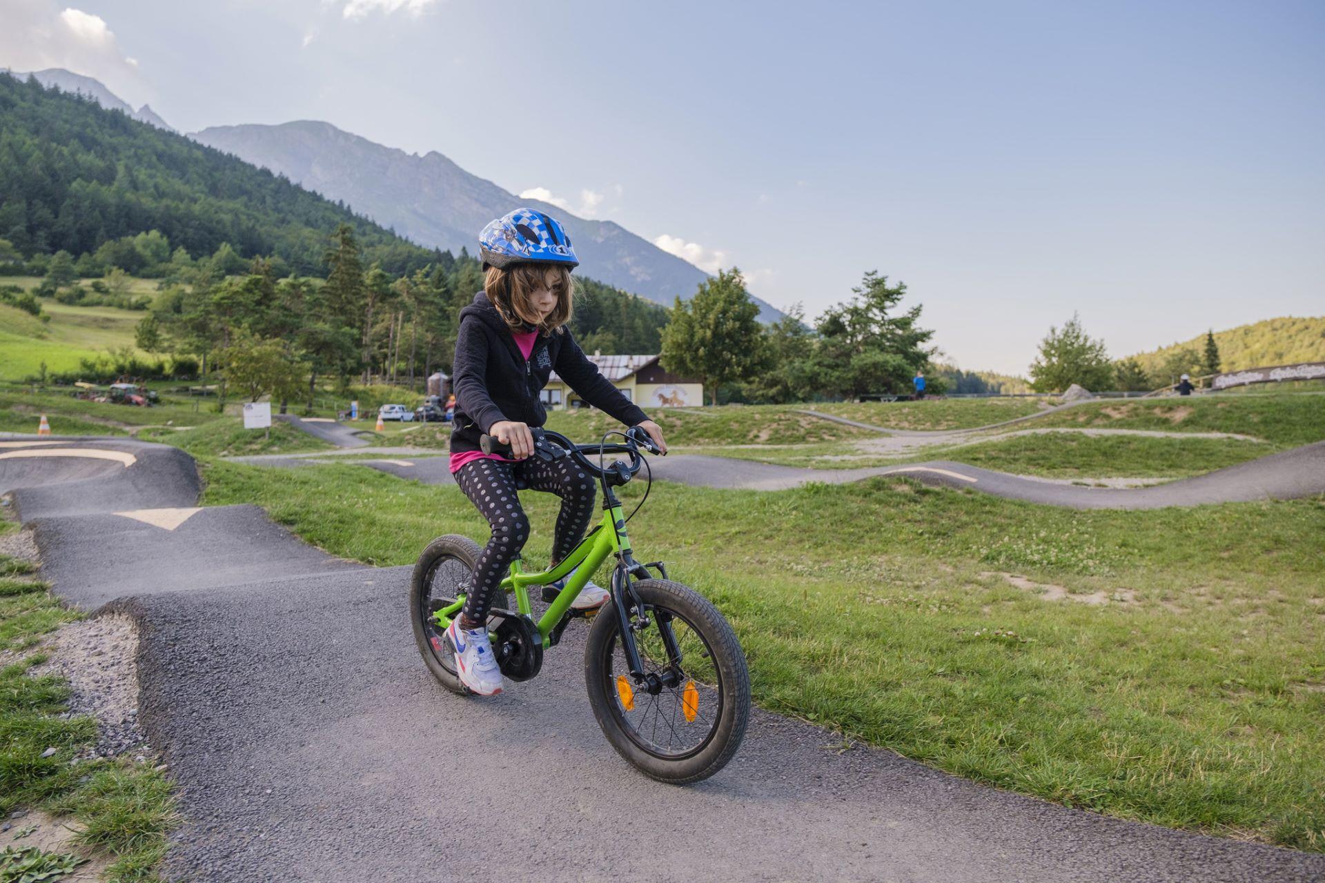 In bici sulle Dolomiti per bambini