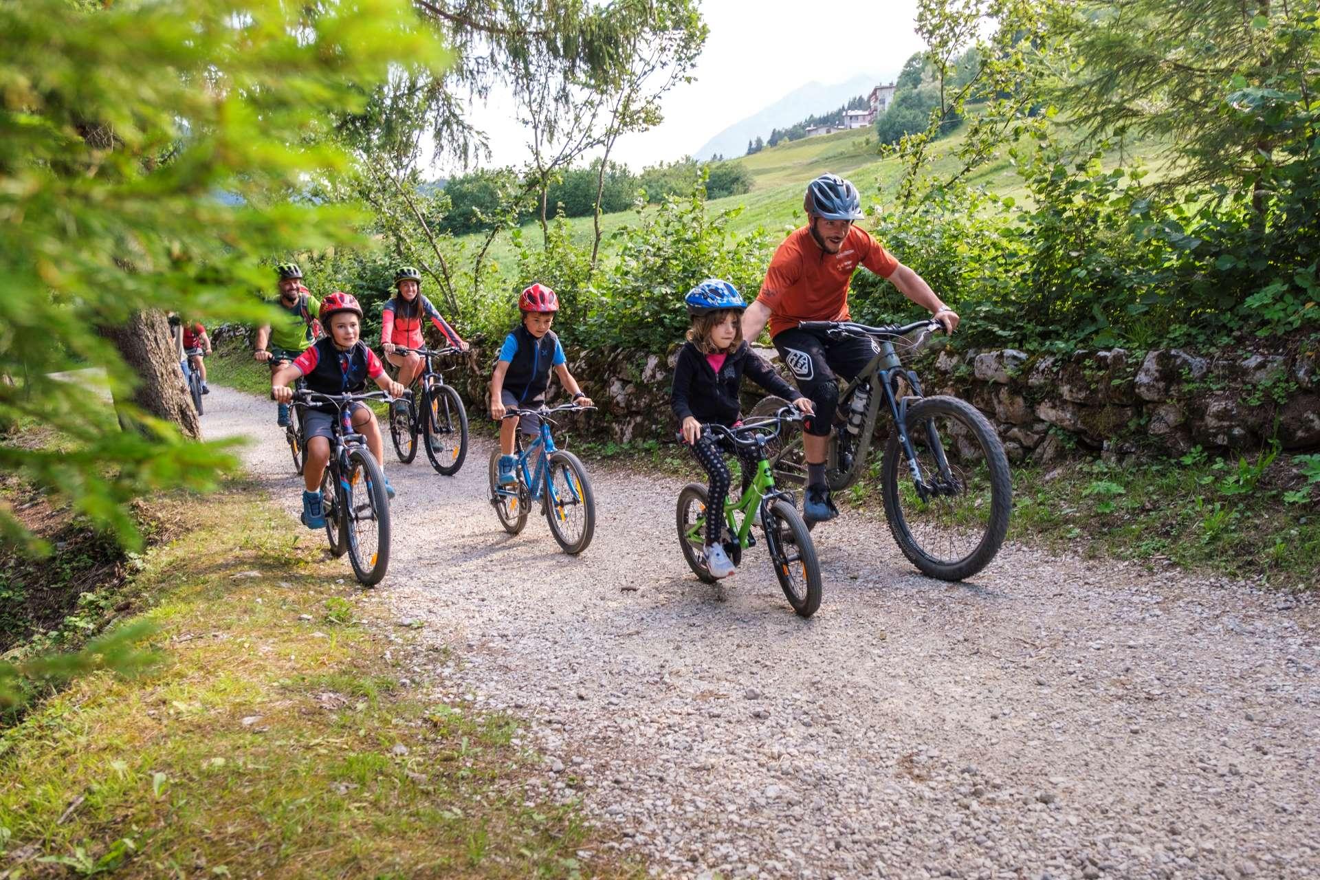 Vacanza in montagna con bambini in estate